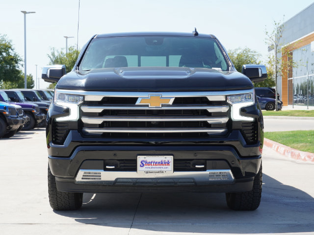 Used 2024 Chevrolet Silverado 1500 High Country w/ Technology Package AWD/4WD image 9
