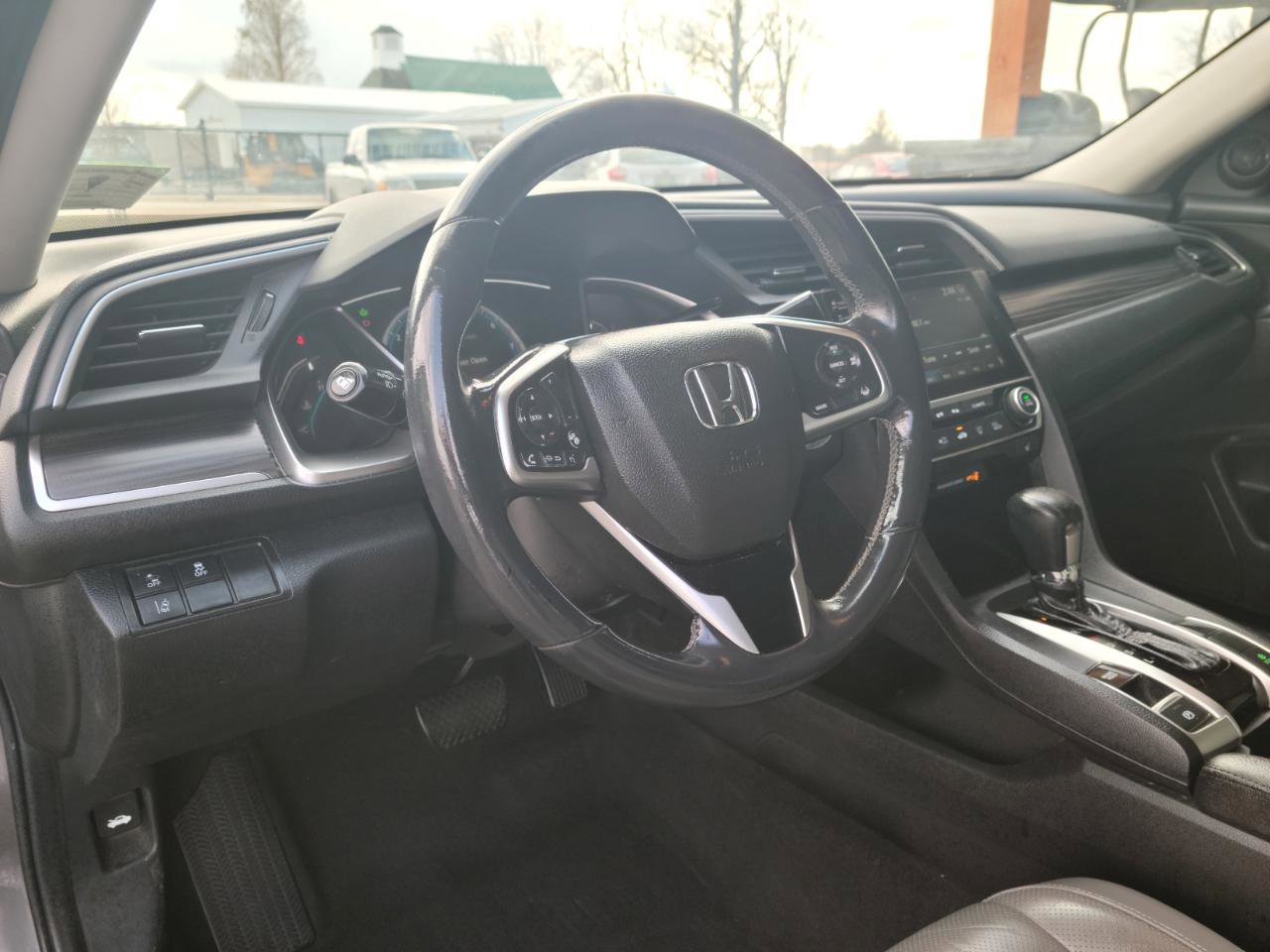 Used 2019 Honda Civic EX-L image 9