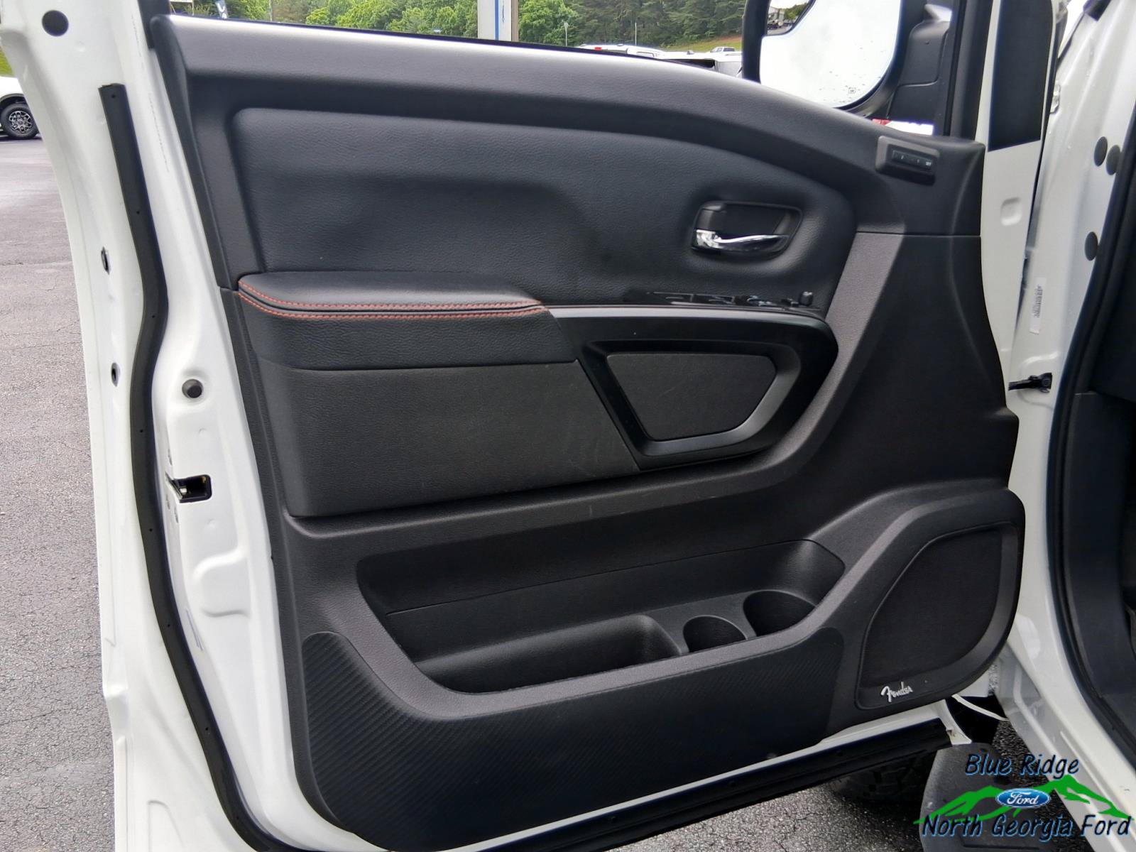 Used 2024 Nissan Titan PRO-4X w/ Pro-4x Convenience Package AWD/4WD image 10
