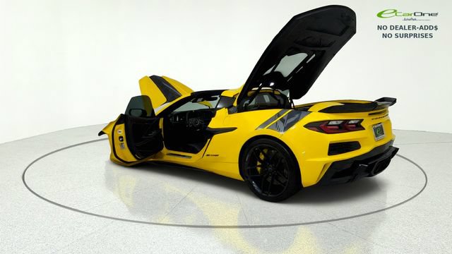 Used 2026 Chevrolet Corvette Z06 RWD image 13