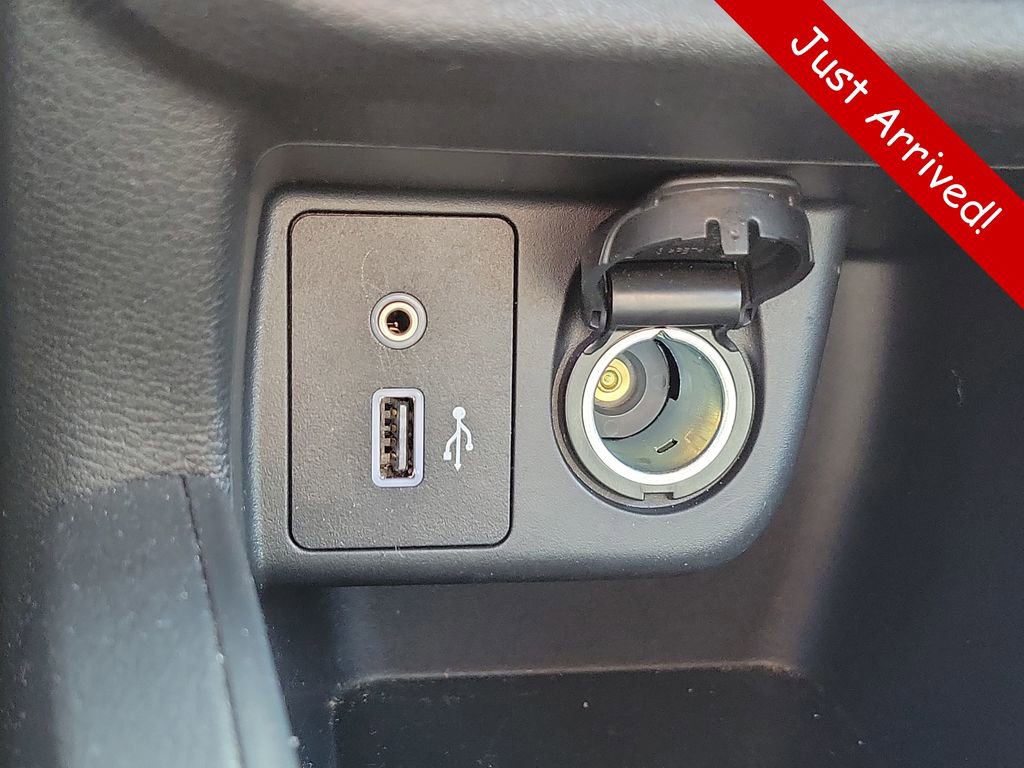 Used 2023 Nissan Versa S w/ Trunk Package image 29