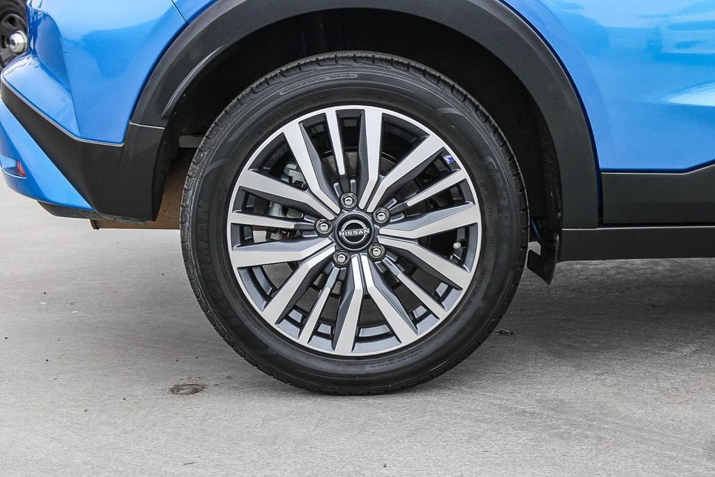 Used 2024 Nissan Kicks SR FWD image 11