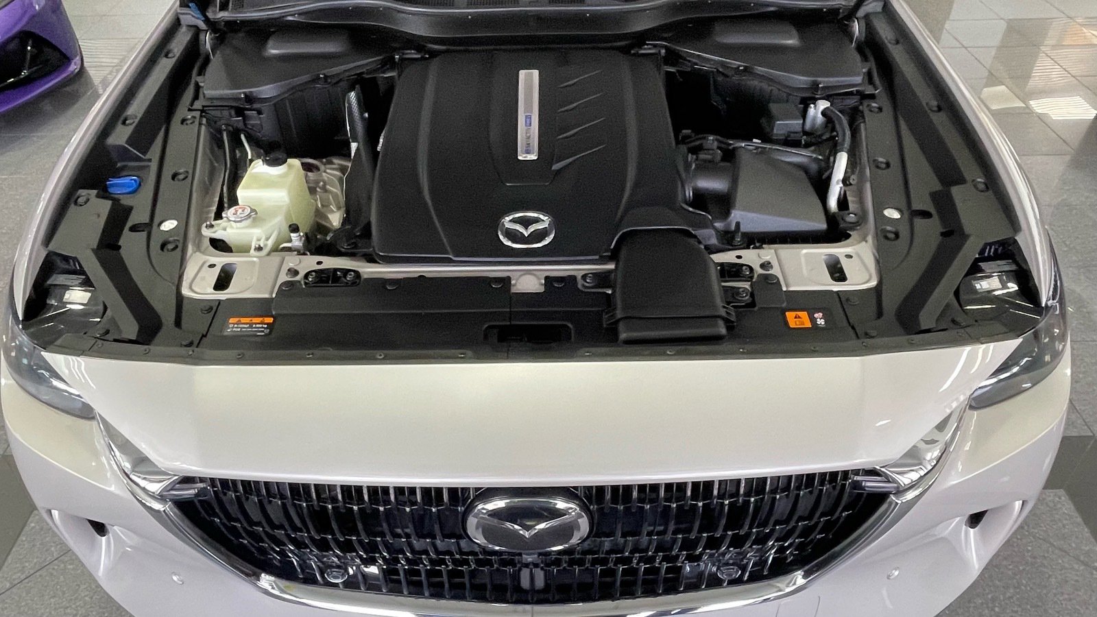Used 2024 MAZDA CX-90 Plug-In Hybrid w/ Premium Plus AWD/4WD image 19
