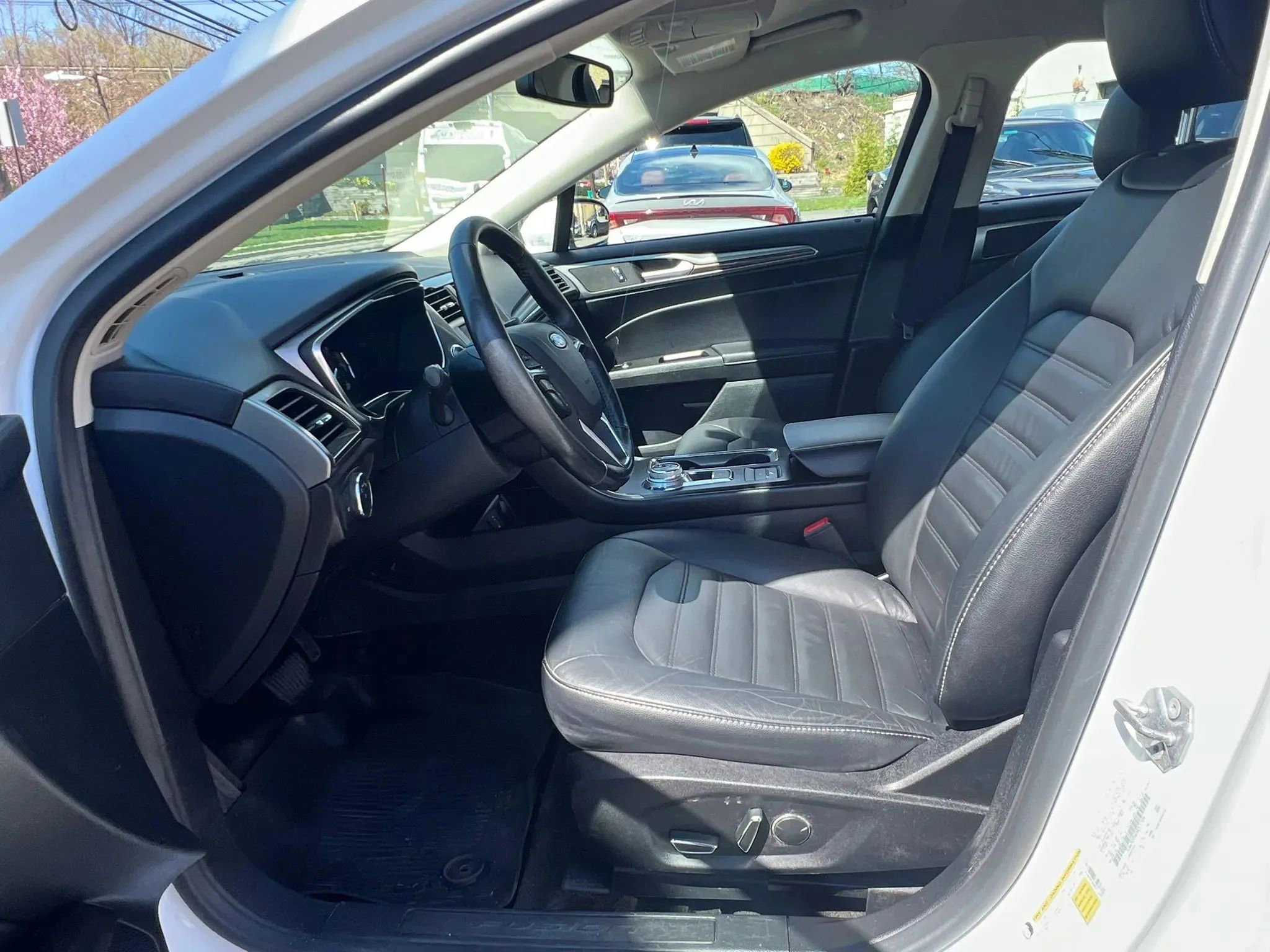 Used 2017 Ford Fusion Energi SE image 26