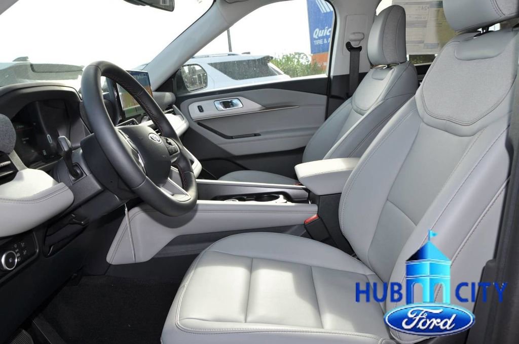 New 2026 Ford Explorer Active w/ Active Comfort Package image 10