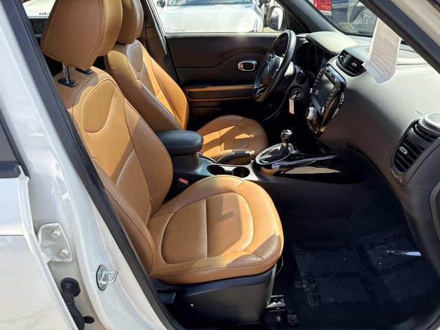 Used 2015 Kia Soul ! w/ Sun & Sound Package FWD image 9