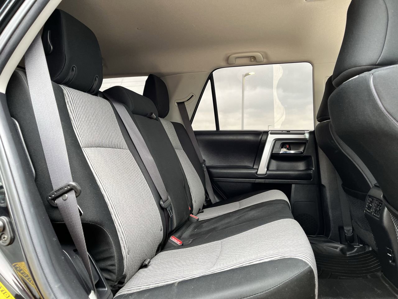 Used 2016 Toyota 4Runner SR5 image 25