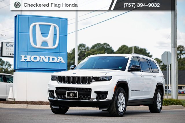 Used 2023 Jeep Grand Cherokee L Laredo image 1