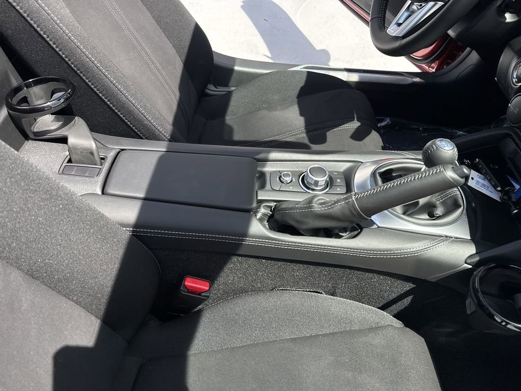 New 2026 MAZDA MX-5 Miata Club w/ Interior Package RWD image 35