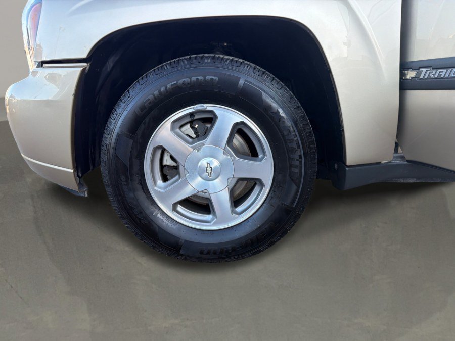 Used 2004 Chevrolet TrailBlazer LS w/ LS Preferred Equipment Group RWD image 23