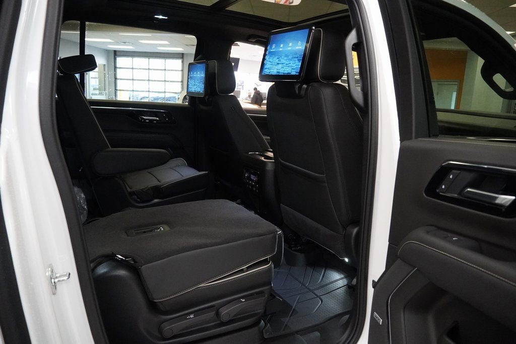 New 2025 Chevrolet Suburban Premier image 49