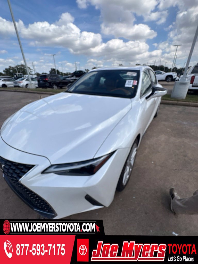 Used 2024 Lexus IS 300 w/ Comfort Package RWD image 1