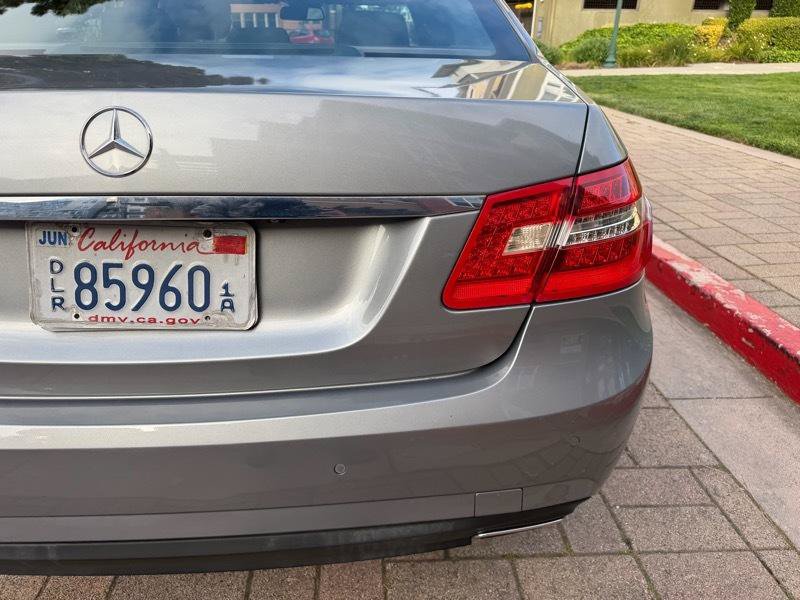 Used 2010 Mercedes-Benz E 550 Sedan image 22