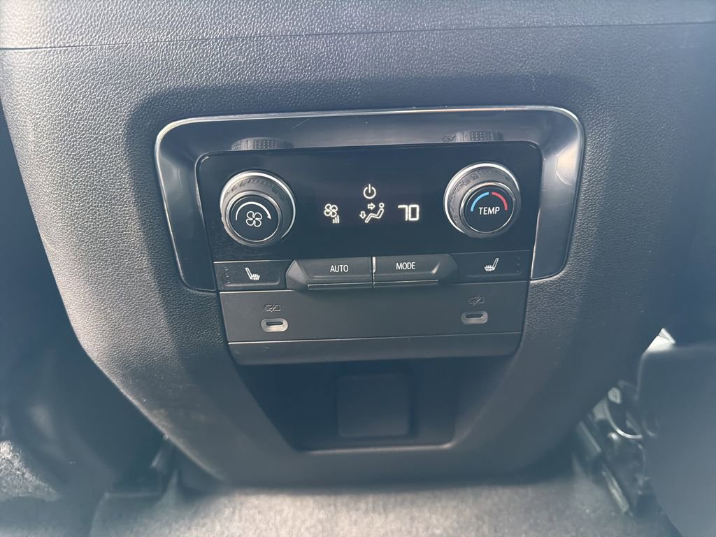 Used 2023 Chevrolet Tahoe Z71 w/ Luxury Package image 23