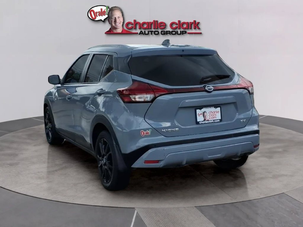 Certified 2023 Nissan Kicks SV FWD image 3