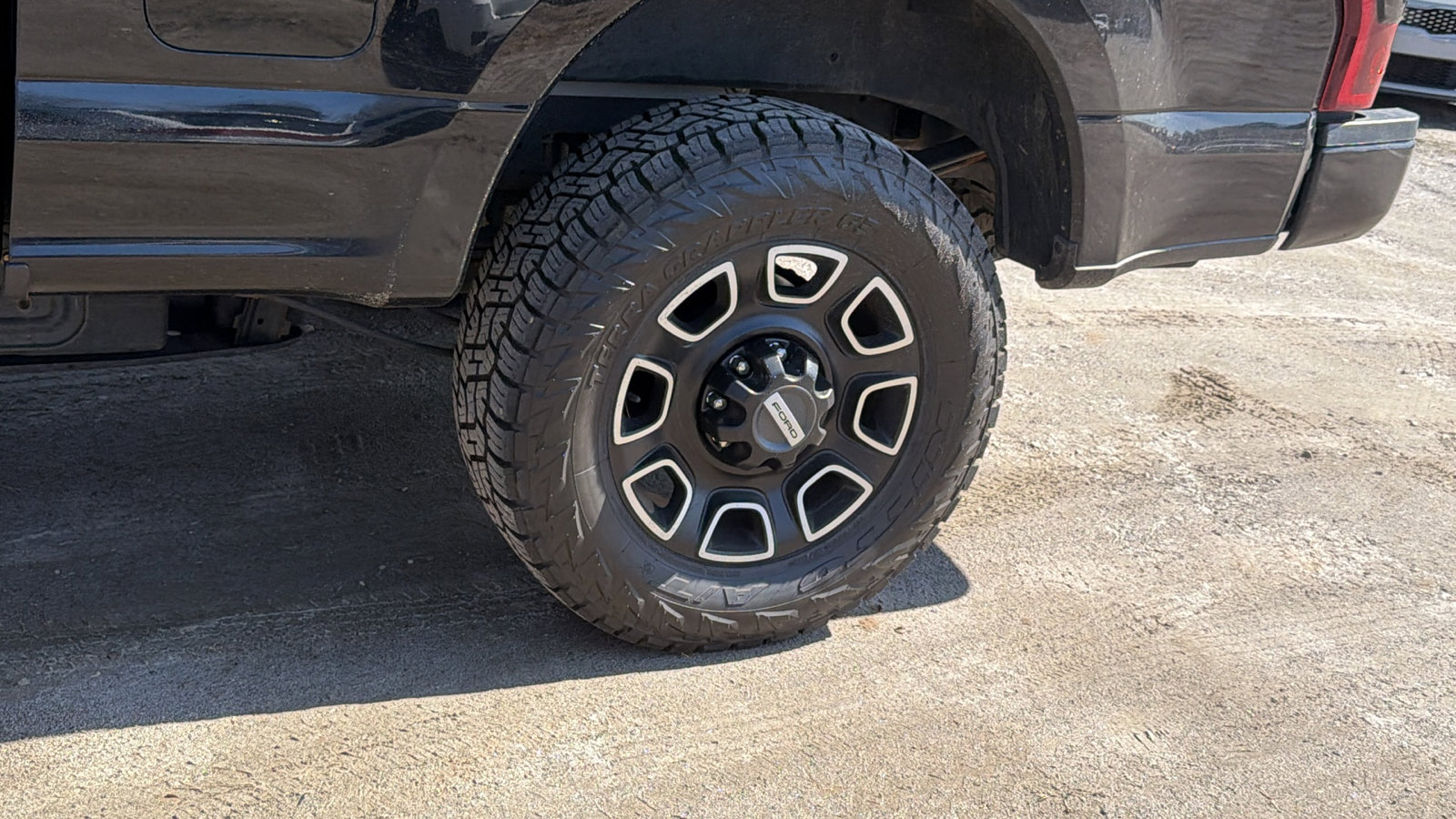 Used 2017 Ford F250 Platinum w/ Platinum Ultimate Package image 12