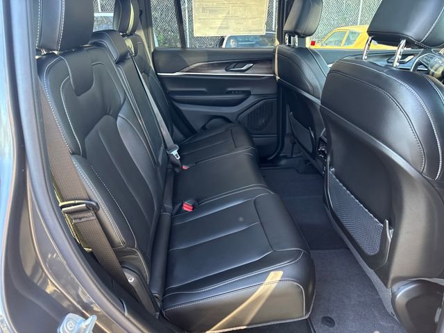 New 2025 Jeep Grand Cherokee Limited AWD/4WD image 10