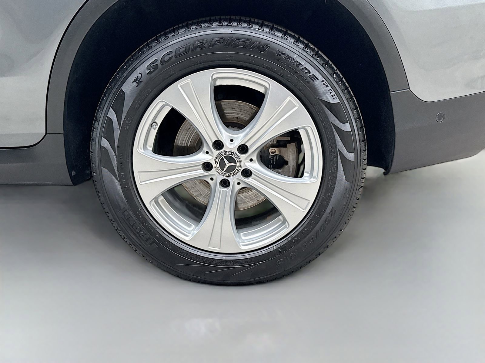 Used 2018 Mercedes-Benz GLC 300 4MATIC image 34