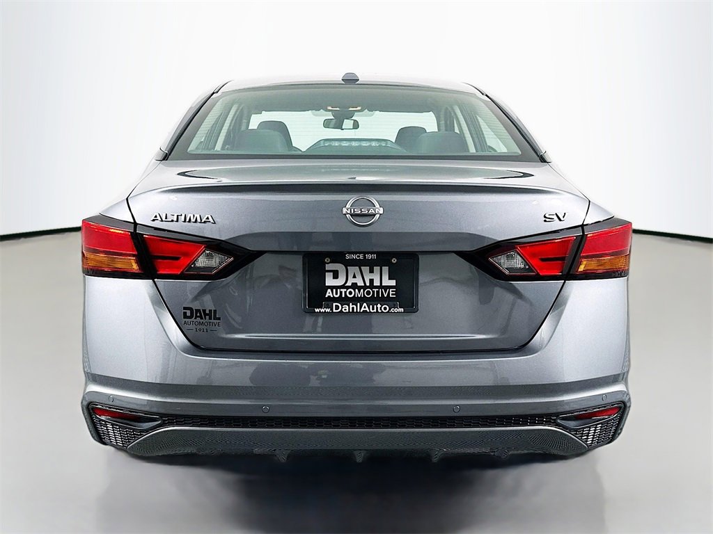 Used 2024 Nissan Altima 2.5 SV image 11