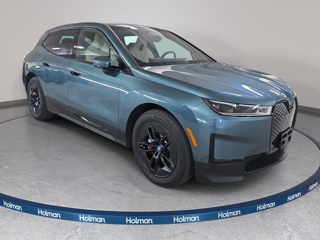 Used 2024 BMW iX xDrive50 image 4