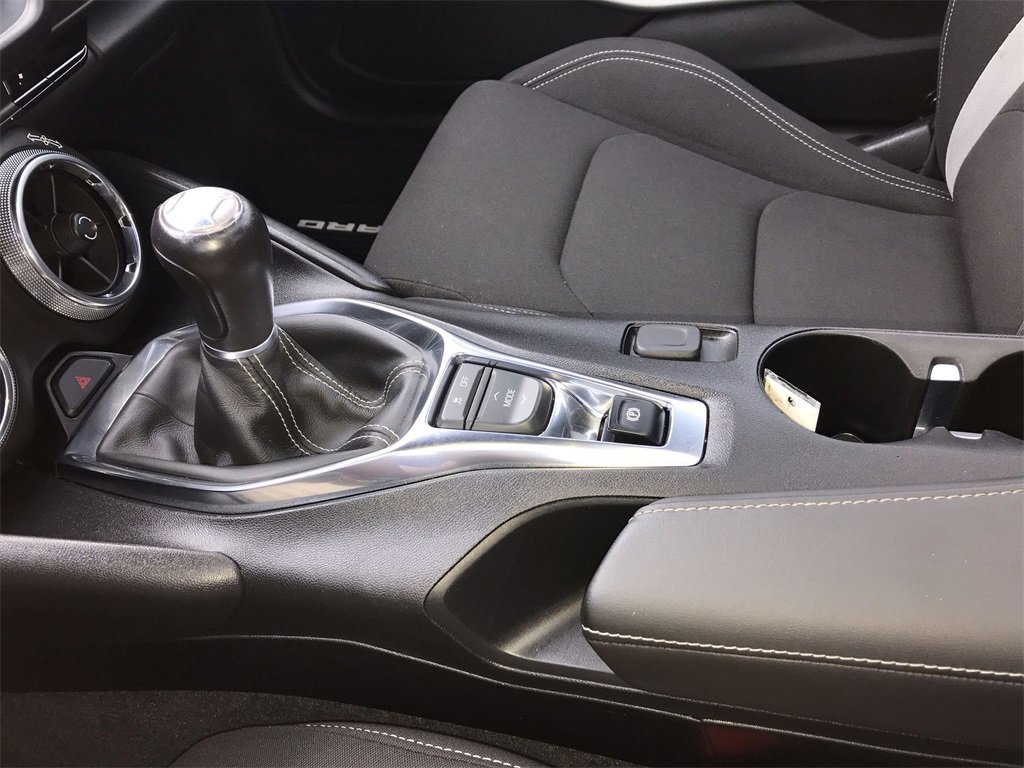 Used 2021 Chevrolet Camaro LT image 20