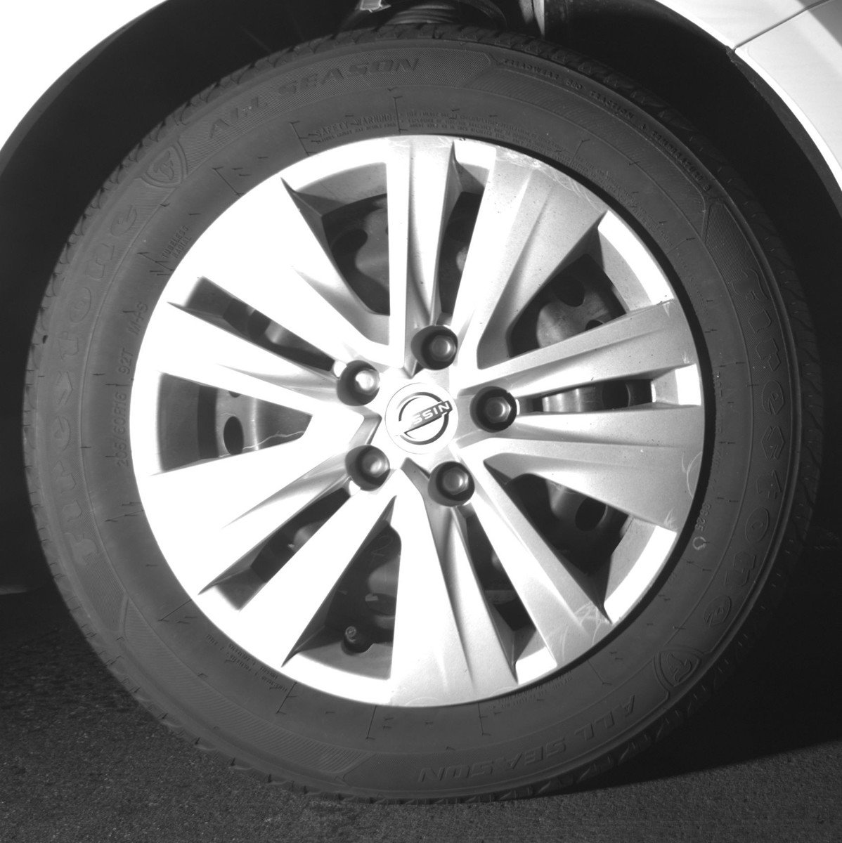 Used 2025 Nissan Sentra S image 13