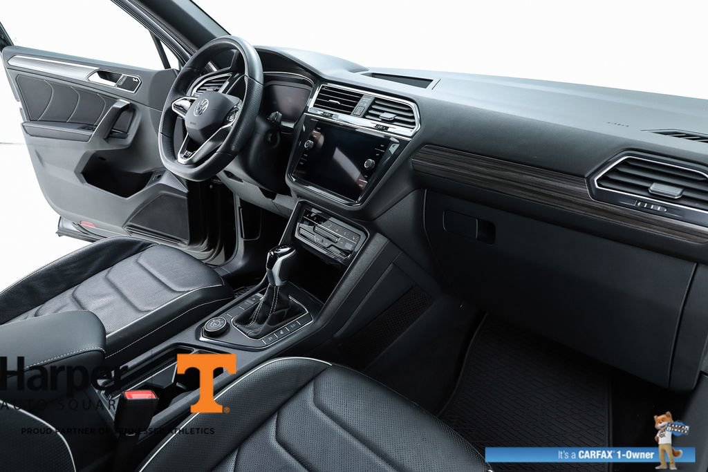 Used 2024 Volkswagen Tiguan SEL R-Line image 33