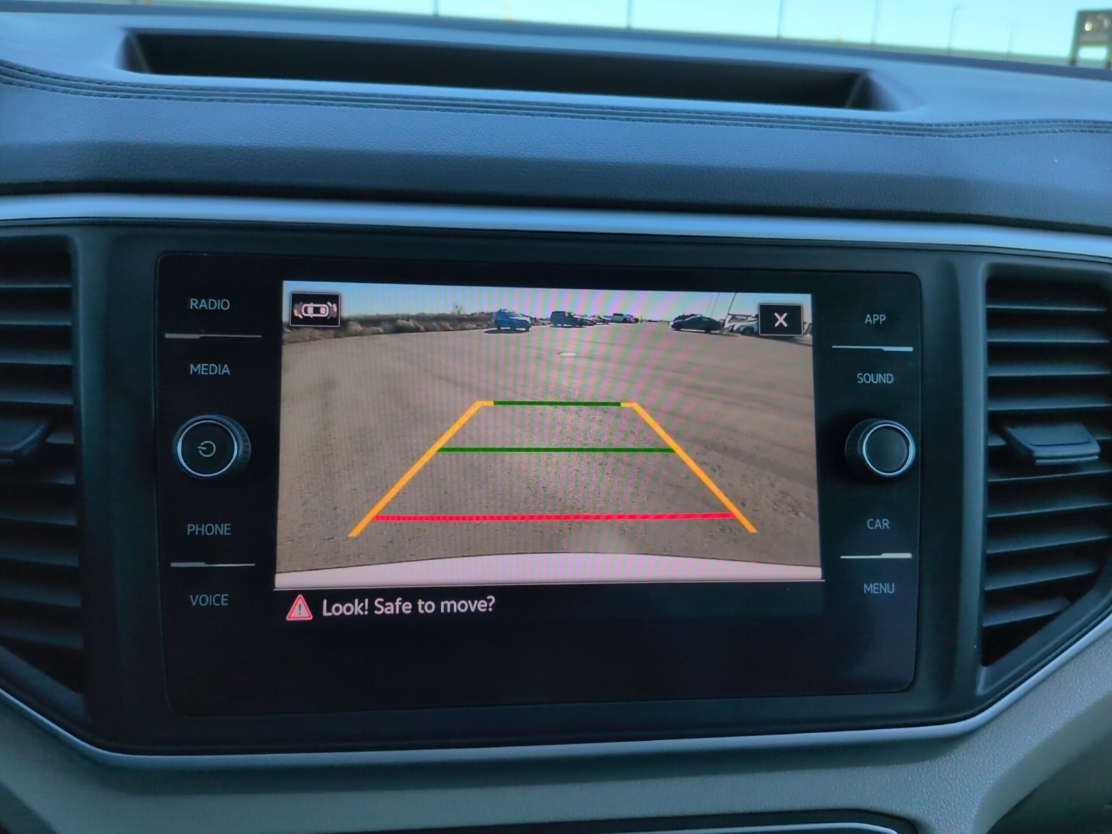 Used 2021 Volkswagen Atlas SE image 26