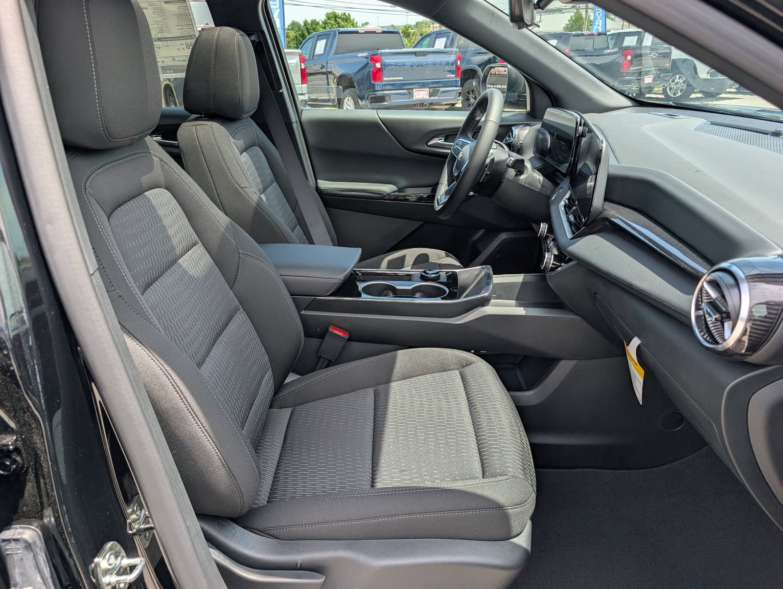 New 2026 Chevrolet Equinox LT w/ Safety and Technology Package AWD/4WD image 7