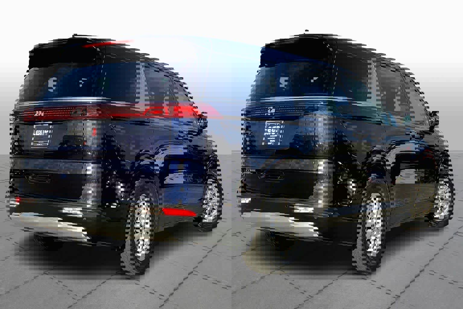 Used 2022 Kia Carnival LX image 12