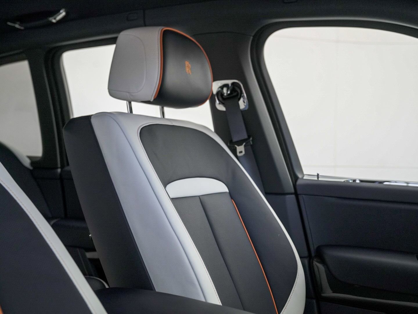 New 2026 Rolls-Royce Cullinan Black Badge image 72