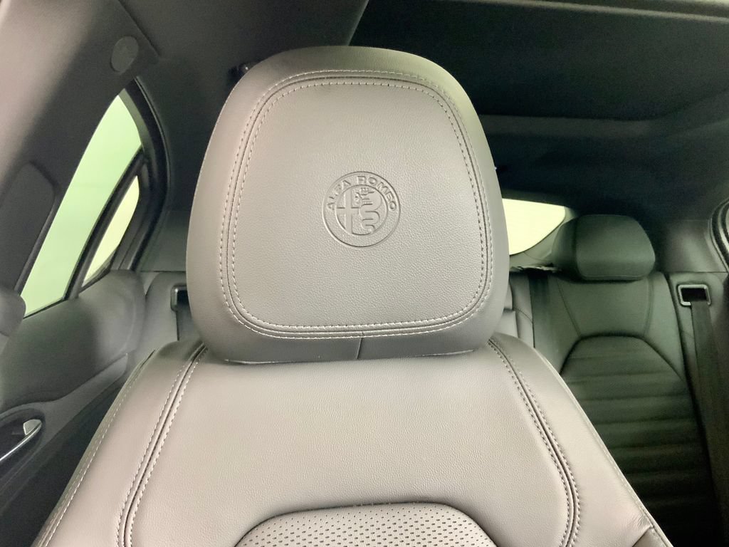 New 2026 Alfa Romeo Stelvio Sprint AWD/4WD image 32