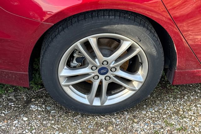 Used 2015 Ford Fusion Titanium FWD image 3