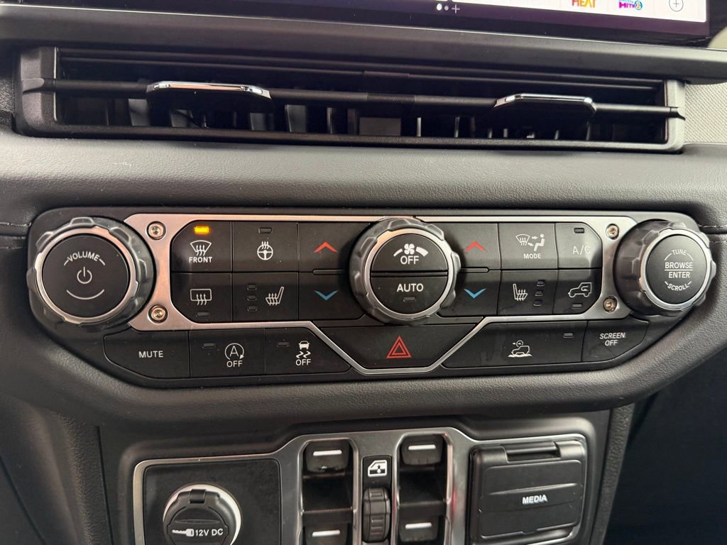 Certified 2024 Jeep Wrangler Sahara image 25