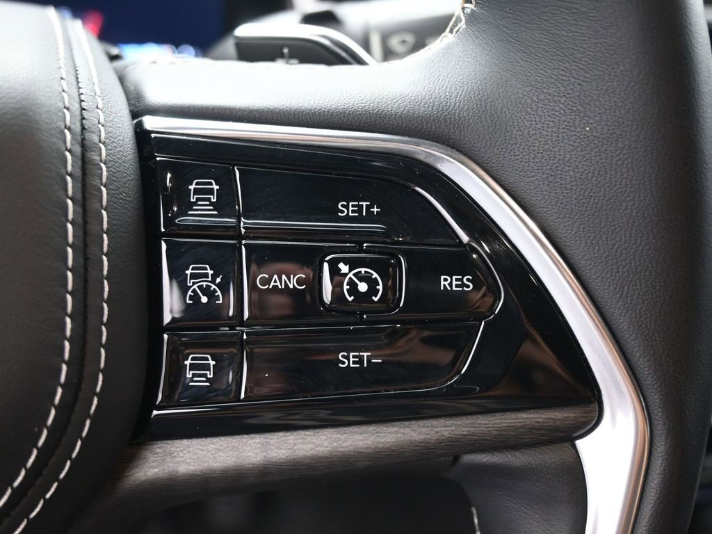 Used 2022 Jeep Grand Cherokee L Overland image 14