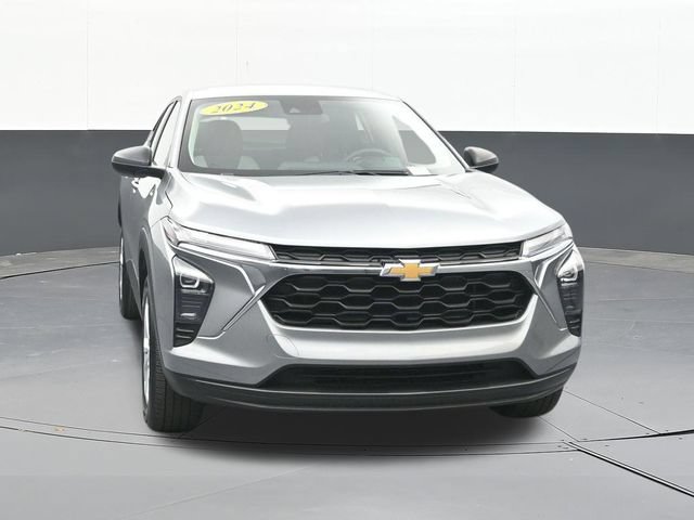 Used 2024 Chevrolet Trax LS FWD image 20