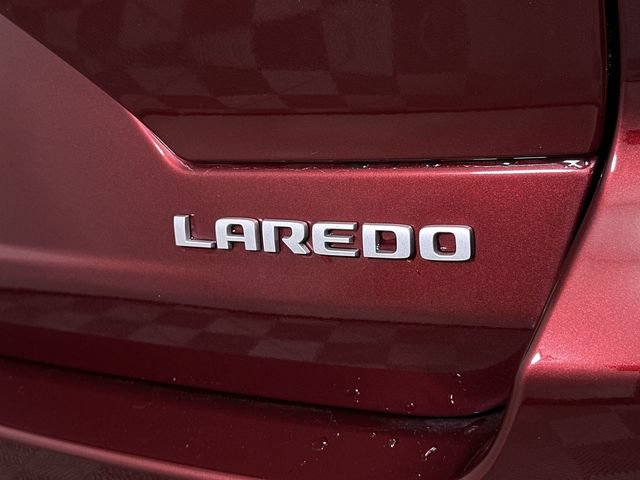 Used 2025 Jeep Grand Cherokee Laredo AWD/4WD image 33