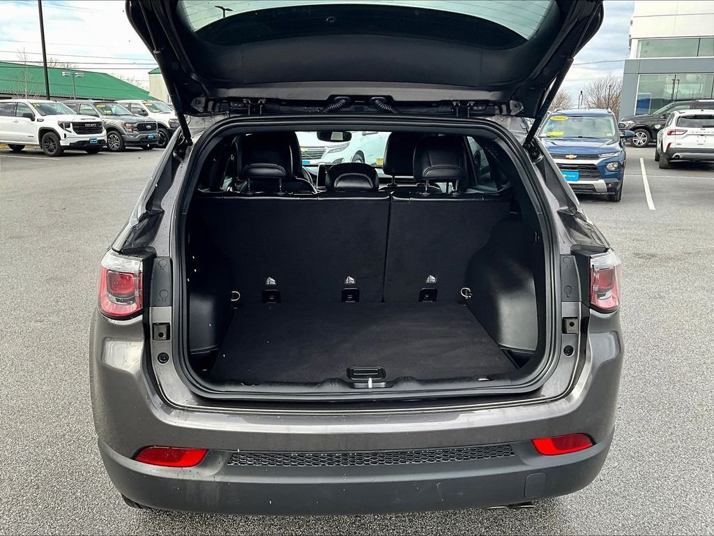 Used 2022 Jeep Compass Latitude AWD/4WD image 34