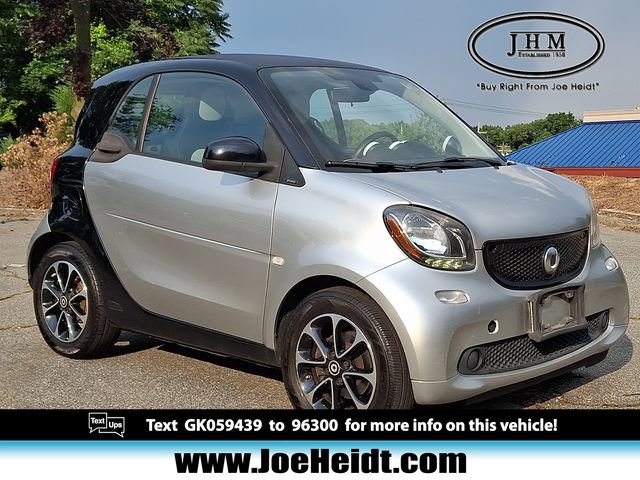 Used 2016 smart fortwo passion RWD image 1