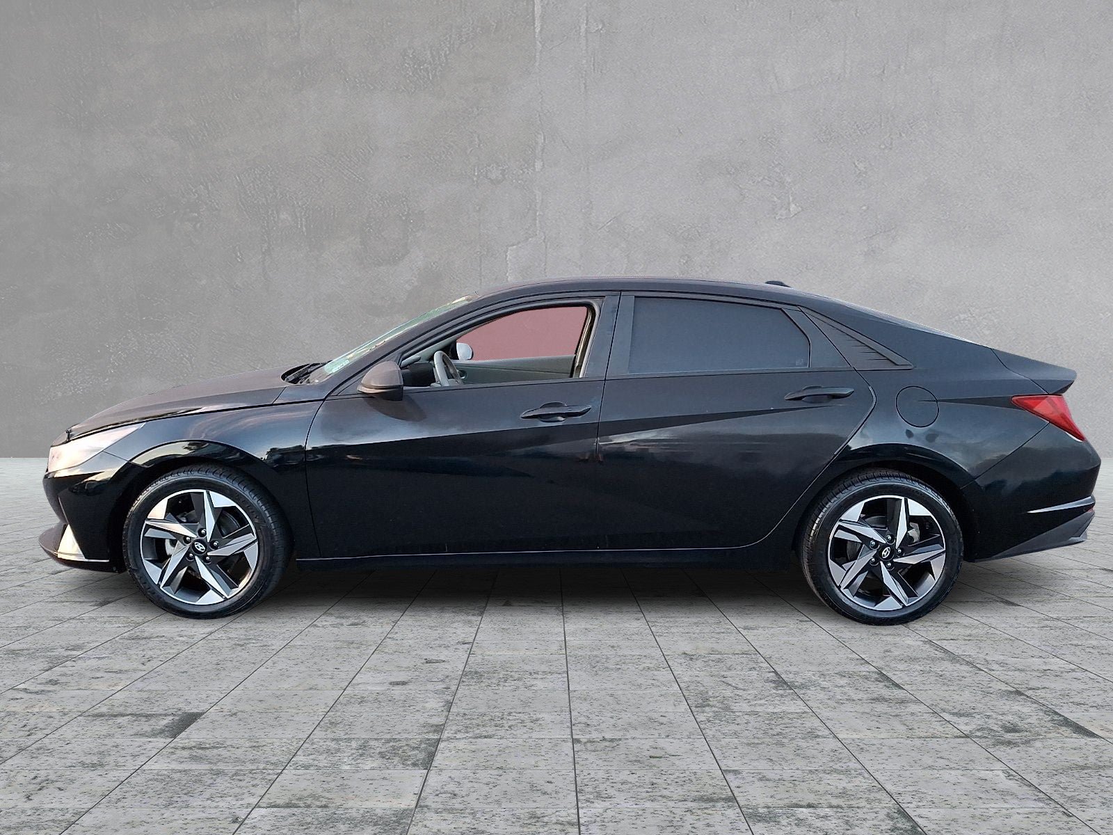 Used 2023 Hyundai Elantra SEL w/ Convenience Package FWD image 7