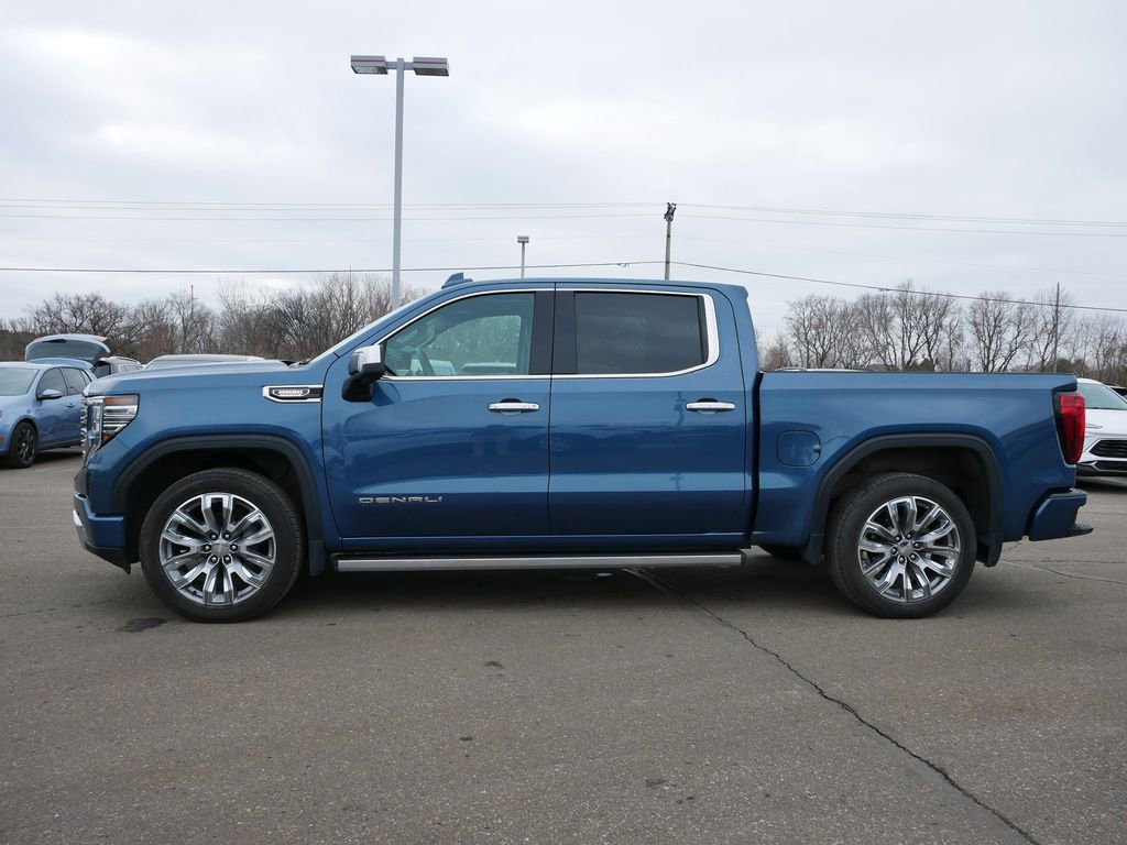 Used 2024 GMC Sierra 1500 Denali AWD/4WD image 6
