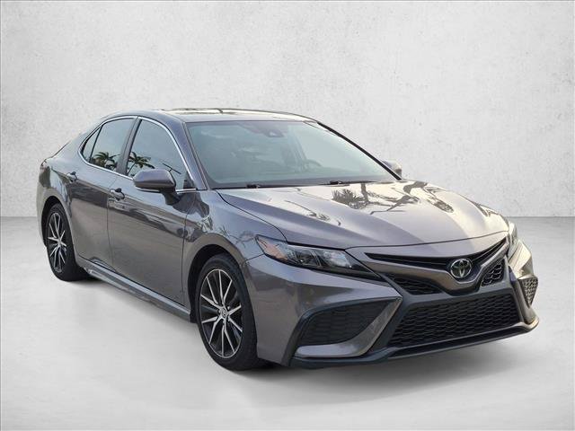 Used 2023 Toyota Camry SE w/ Convenience Package FWD image 3