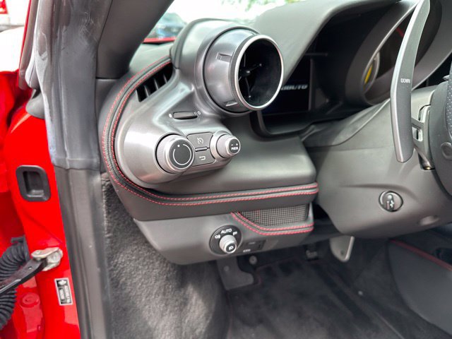 Used 2021 Ferrari F8 Tributo RWD image 13