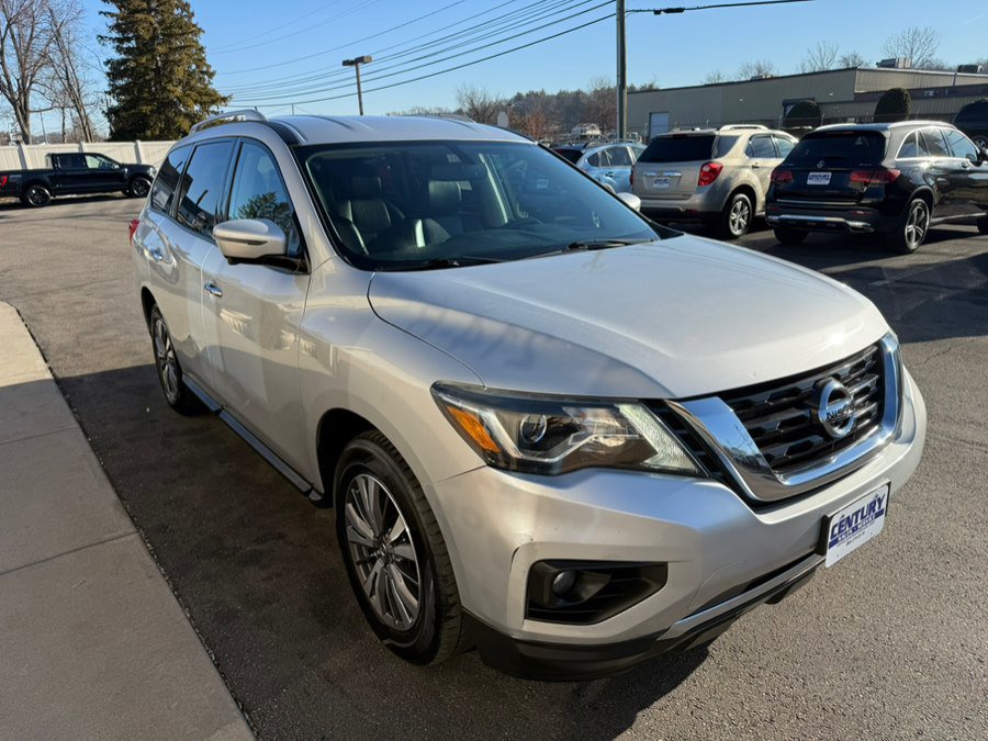 Used 2017 Nissan Pathfinder SL image 11