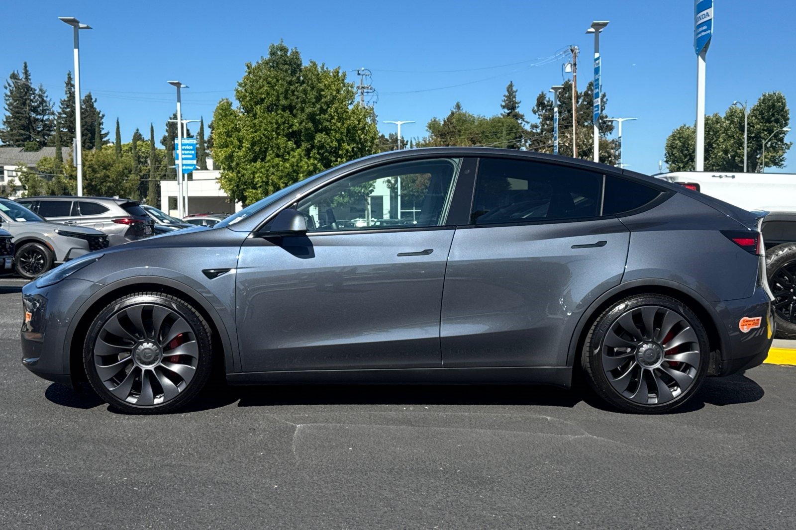 Used 2020 Tesla Model Y Performance AWD/4WD image 2