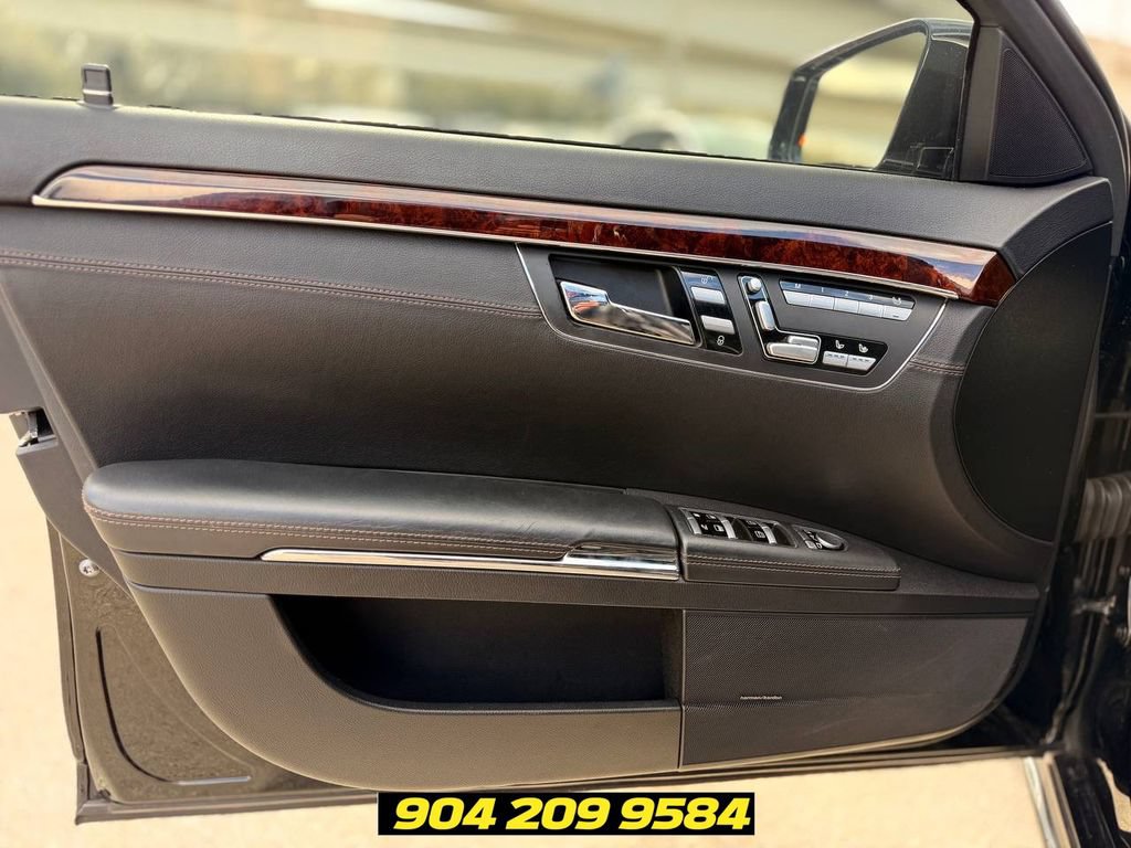 Used 2013 Mercedes-Benz S 63 AMG image 21