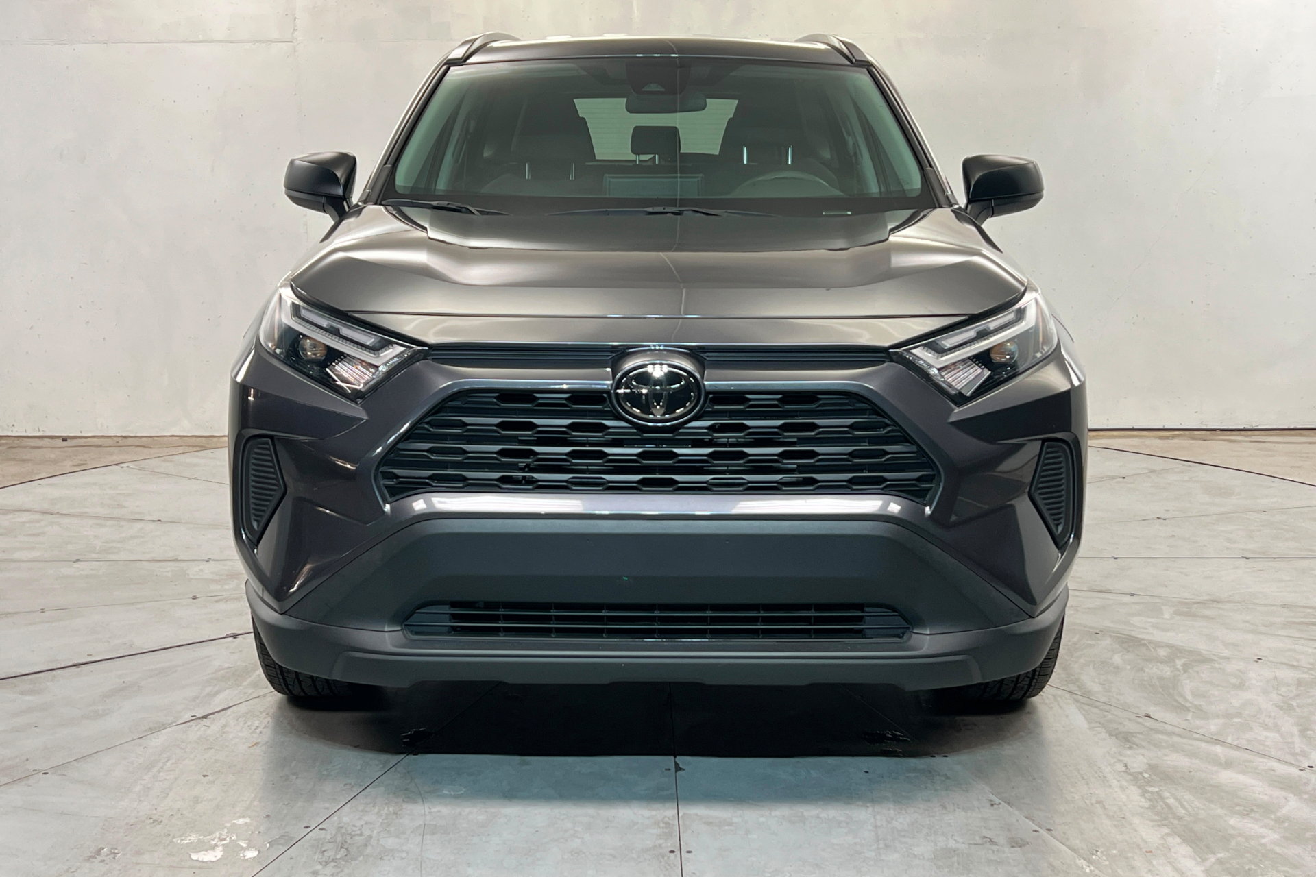 Used 2025 Toyota RAV4 LE AWD/4WD image 9