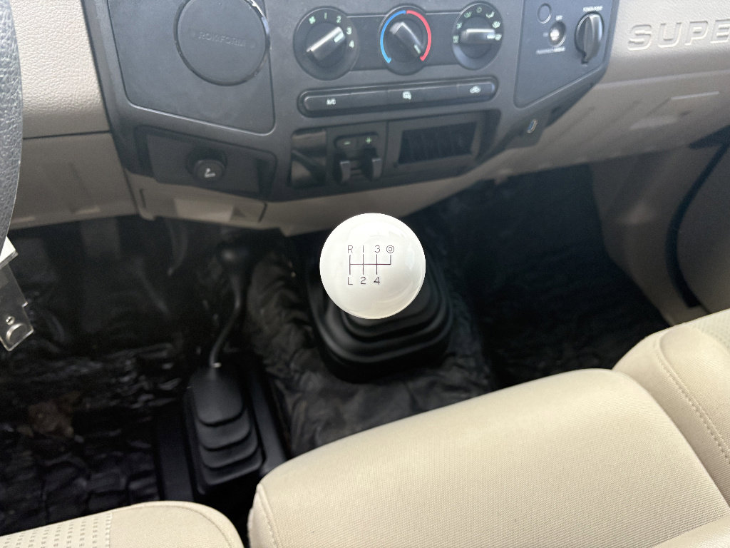 Used 2008 Ford F350 XL image 25