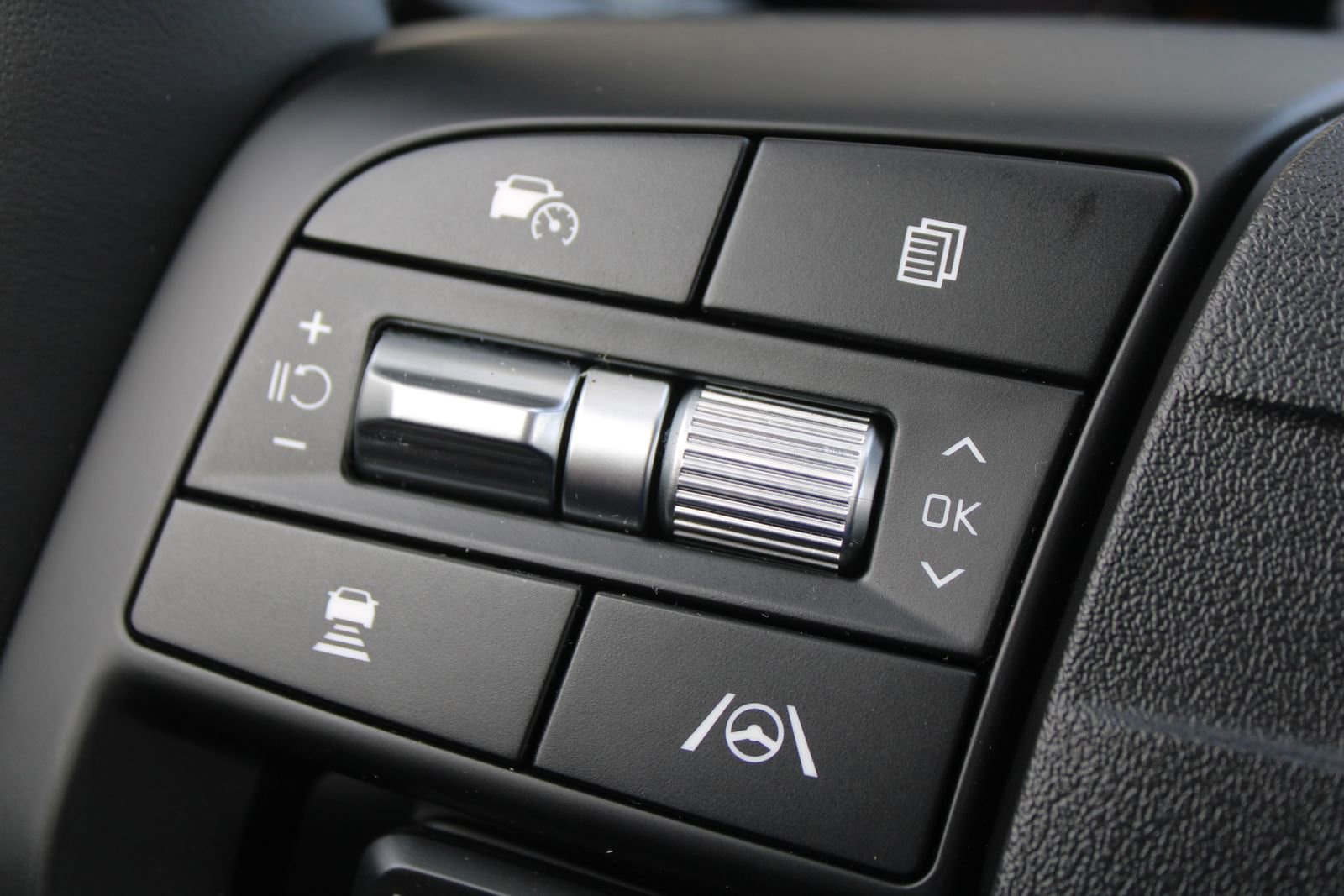 New 2026 Kia Sportage LX image 26