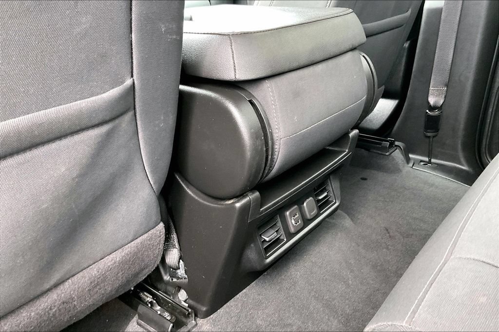 Used 2022 Chevrolet Silverado 2500 LT w/ Convenience Package AWD/4WD image 12